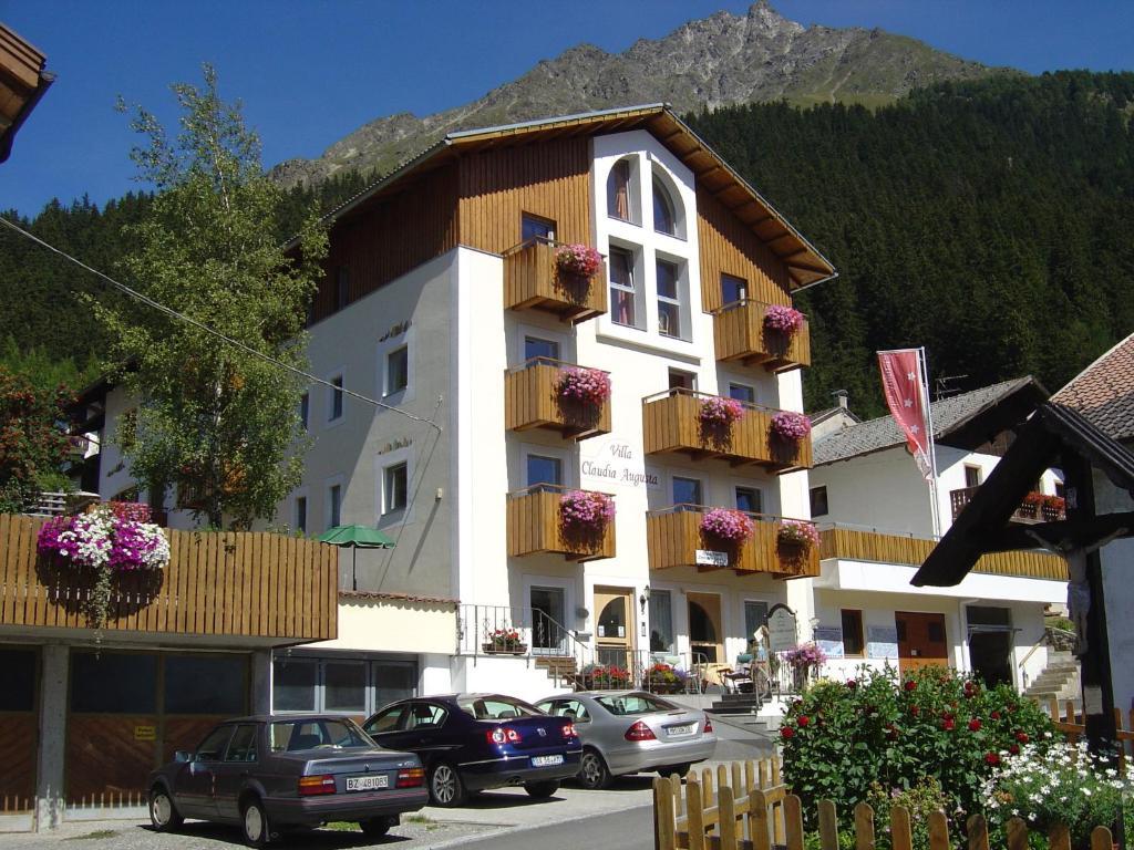 Pension Villa Claudia Augusta Resia Exterior photo