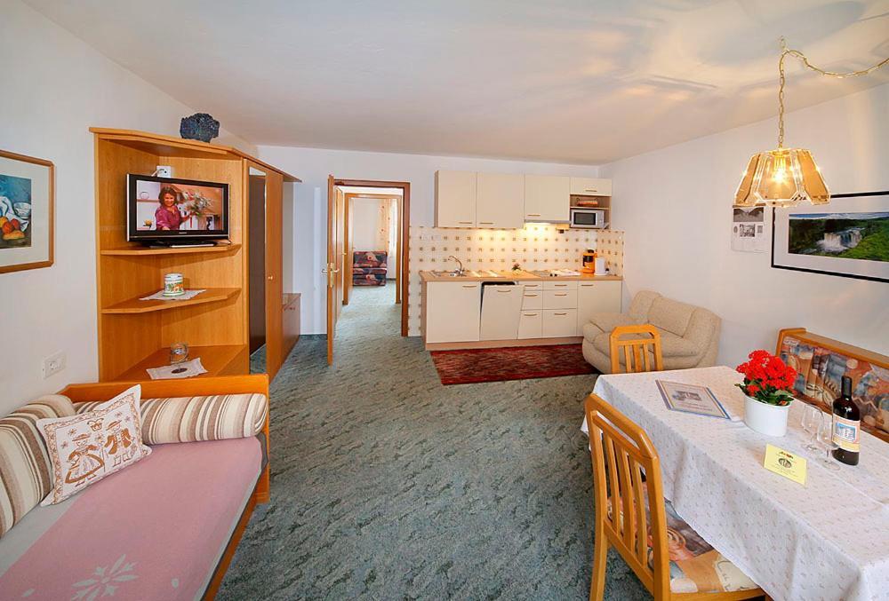 Pension Villa Claudia Augusta Resia Room photo